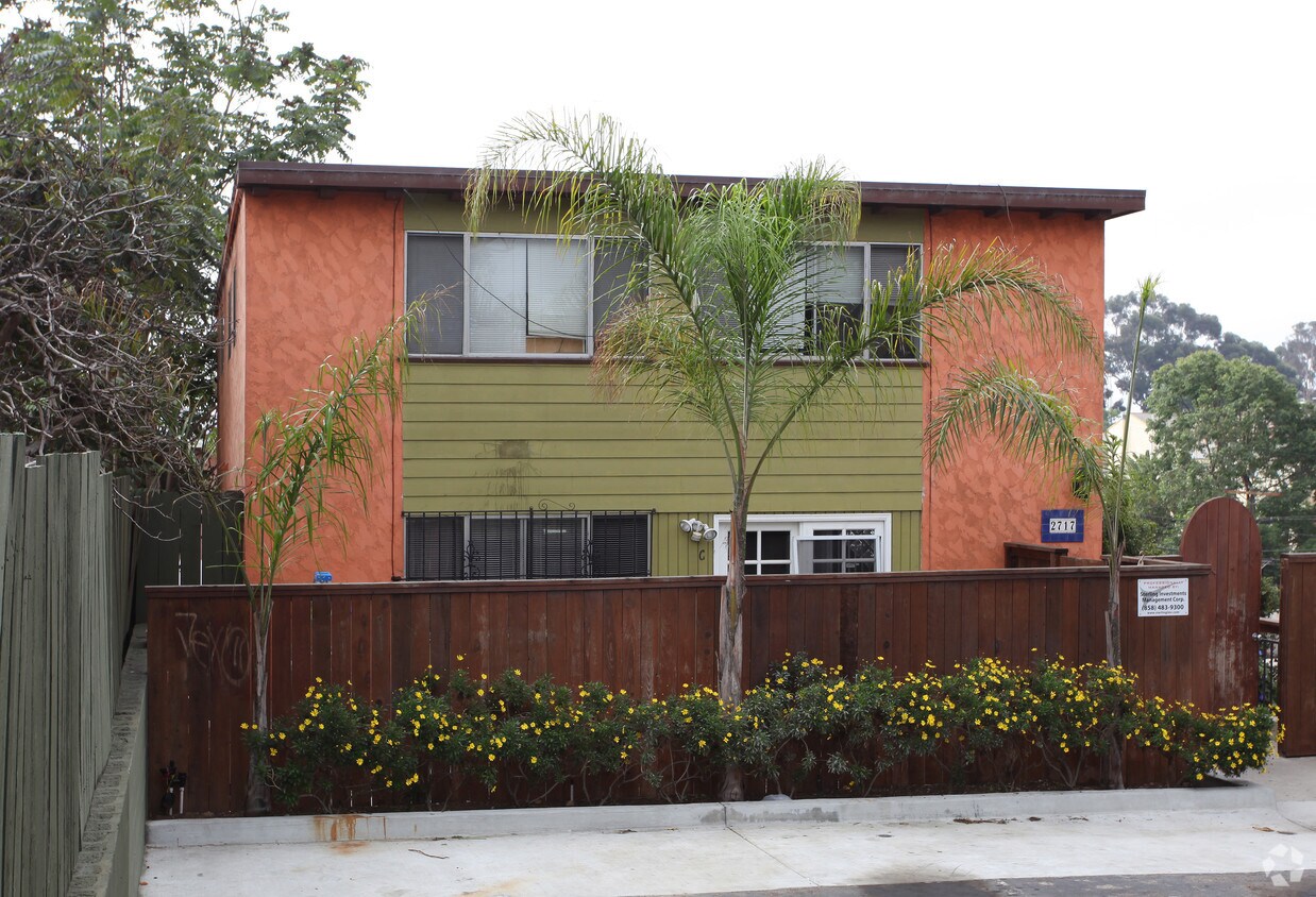 Building Photo - 2717 G St