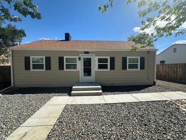 Building Photo - 3 Bedroom Single Family Home in Greeley