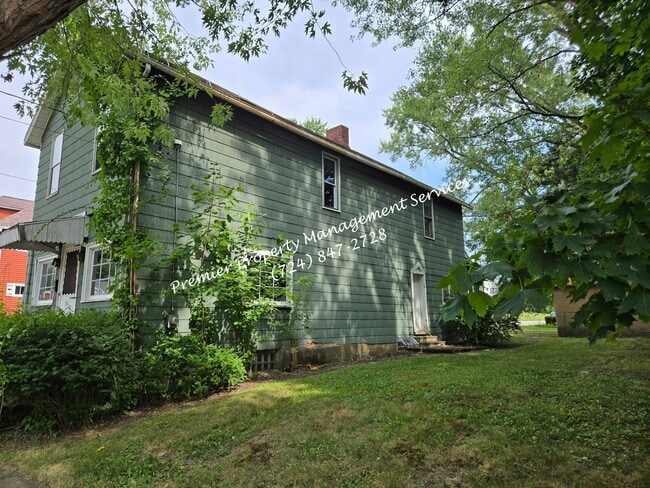 Building Photo - 766 Lathrop St