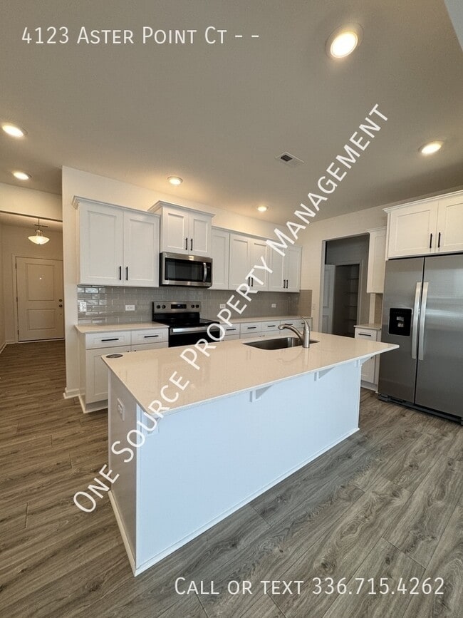 Foto del edificio - 4123 Aster Pt Ct