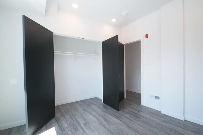 Building Photo - 846 N 44th St