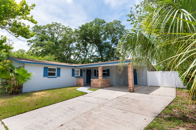 Front of house - 477 Tara Ln