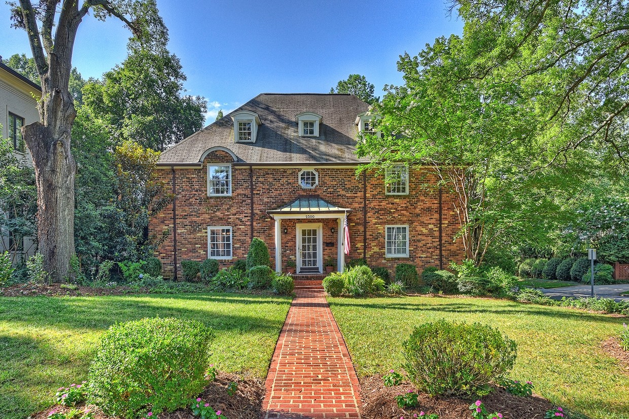 Primary Photo - 2300 Beverly Dr