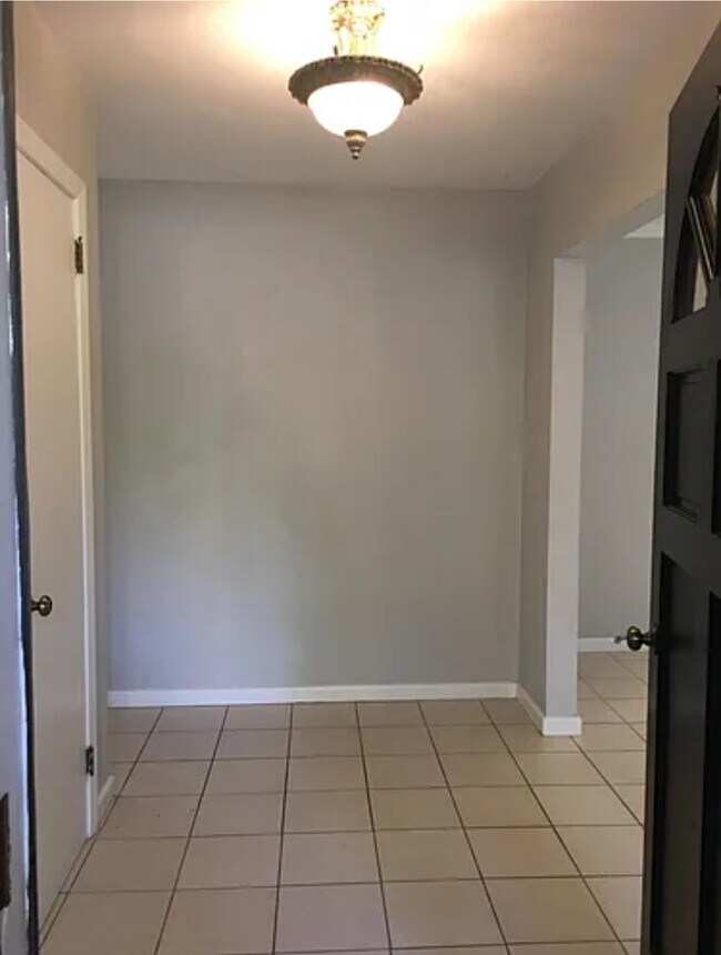 Foto del edificio - 853 Deary Ln