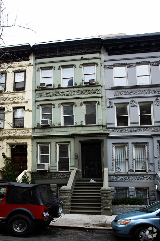 Foto del edificio - 318 W 71st St