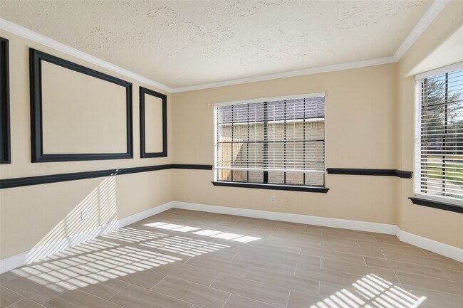 Foto del edificio - 7534 8 Willows Rd