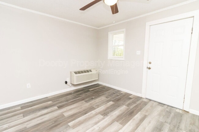 Building Photo - 207 Napier St