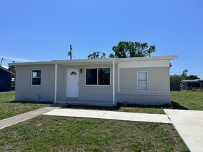 Building Photo - 21043 Bersell Ave