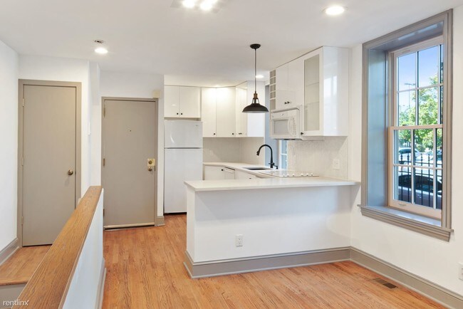 Building Photo - 2 br, 2 bath Apartment - 1739 Wallace St