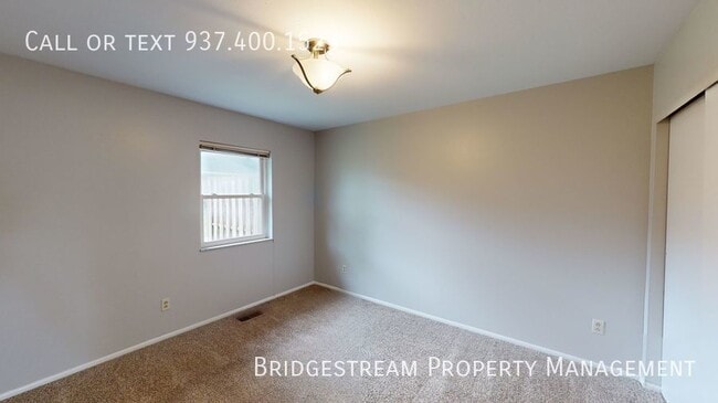 Building Photo - Charming Ranch-Level 2 Bedroom, 1 Bath Uni...