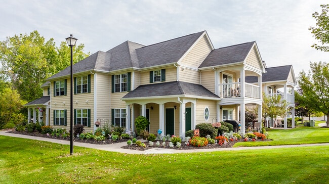 Building Photo - The Hammocks at Southern Hills