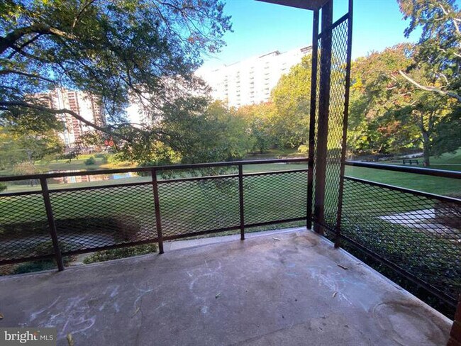 Foto del edificio - 10424 Rockville Pike