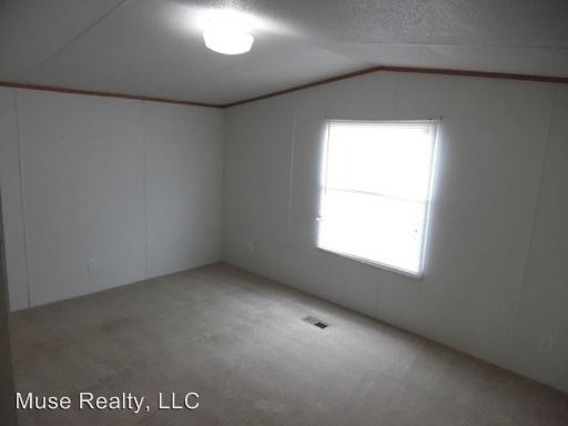 Building Photo - 574 Cayce Olin Dr