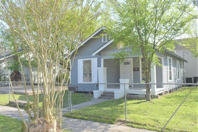 Foto del edificio - 2802 Winbern St