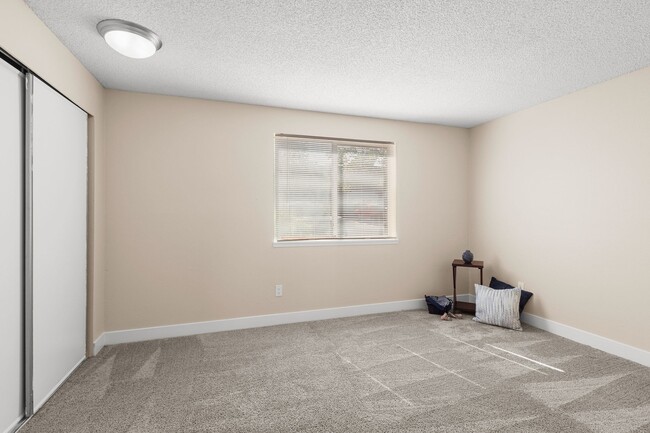 Building Photo - Avana Star Lake