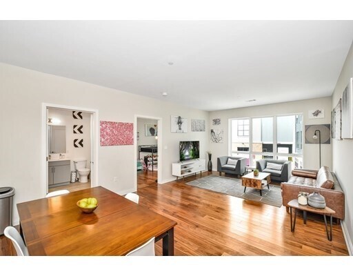 Foto del edificio - 3531 Washington St
