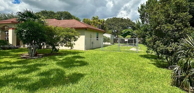 Foto del edificio - 1771 NW 17th St