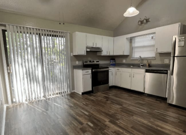 Interior Photo - Cedar Ridge Apartments & Townhomes