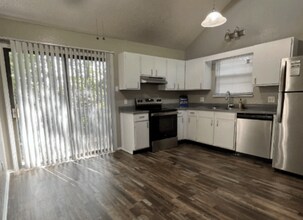 Interior Photo - Cedar Ridge Apartments & Townhomes