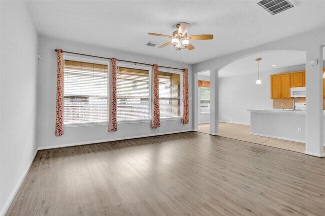 Foto del edificio - 26 Valewood Pl