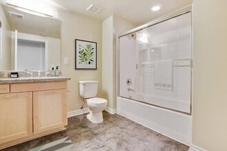 Interior Photo - Olive Encino