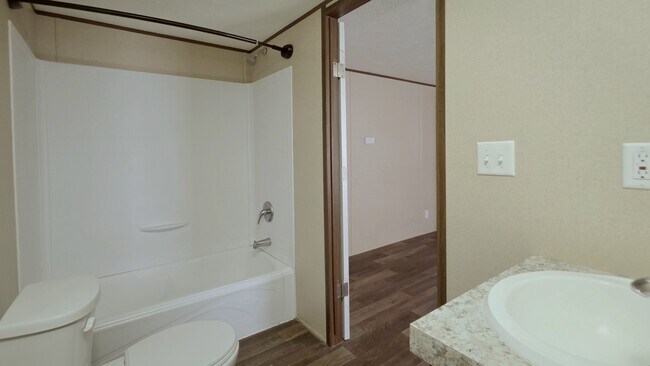 Foto del edificio - 1160 Sioux Swamp Dr