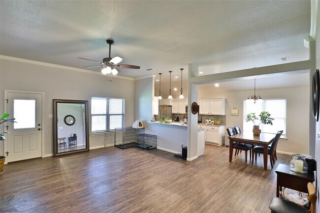 Foto del edificio - 144 Carriage Hills Pkwy