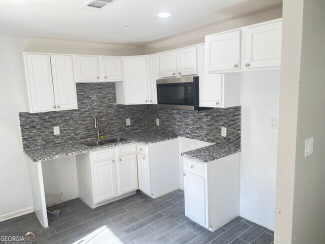 Foto del edificio - 1255 Pine Ave