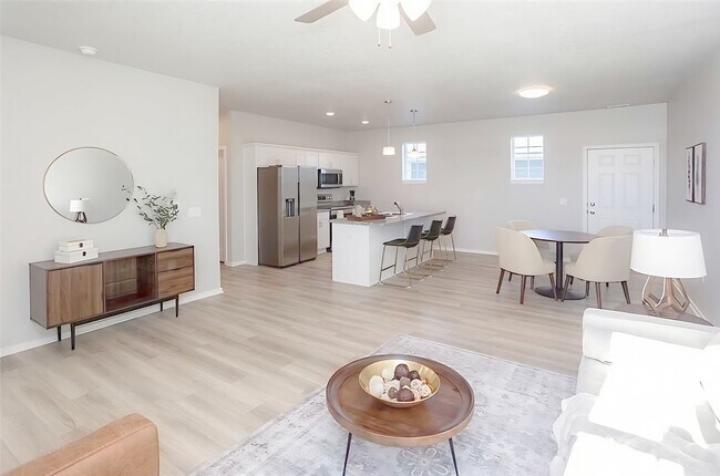 Foto del edificio - Modern Living in a Peaceful Retreat/ Townhome in Waukee for rent!