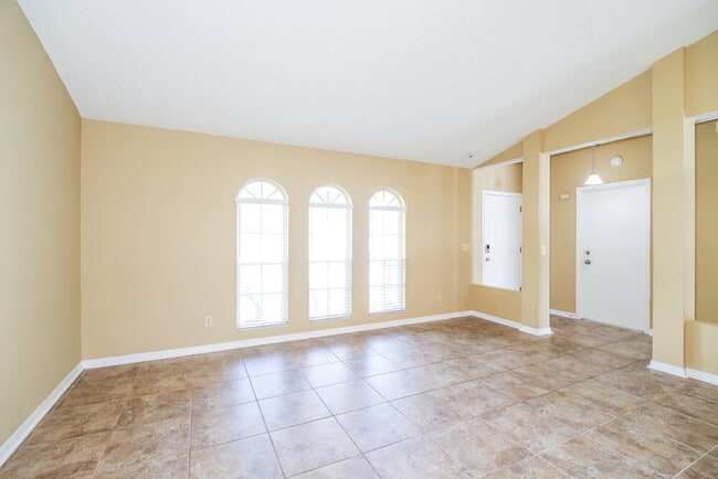 Building Photo - 415 Nogales Ave NE