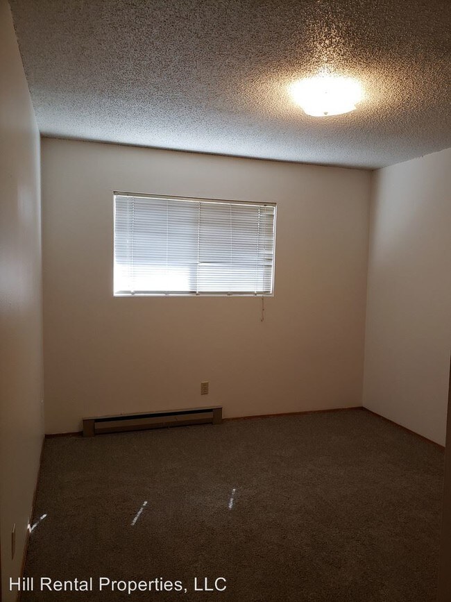 Building Photo - 2 br, 1 bath Apartment - 215 W Taylor Ave.