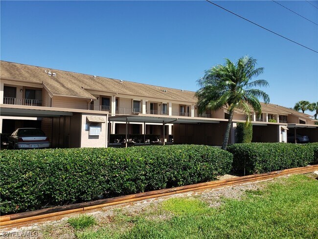 Foto del edificio - 1011 SE 38th Terrace
