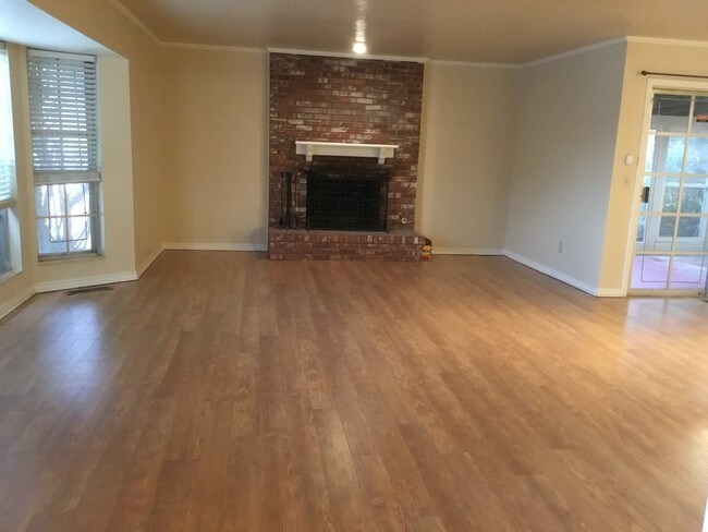 Foto del edificio - 6113 N Ross Ave