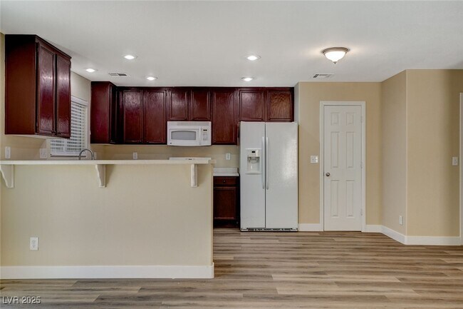 Foto del edificio - 5045 Aesop Ave