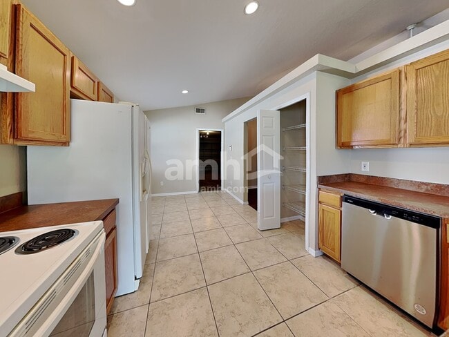 Foto del edificio - 10942 Brown Trout Cir