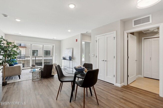 Foto del edificio - 272 Willow Ave