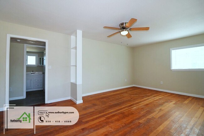Building Photo - 7927 Evans Ln
