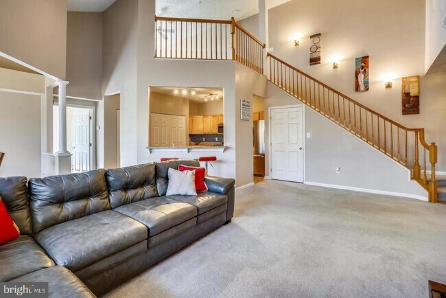 Building Photo - 2410 Chestnut Terrace Ct