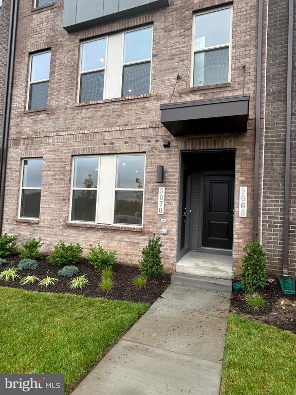 Building Photo - 9070 Katherine Johnson Ave