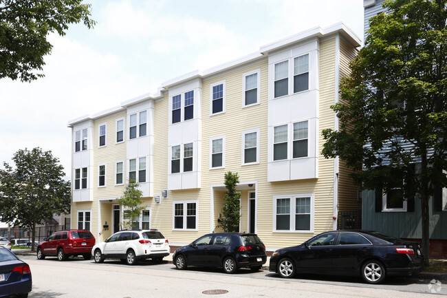 Foto del edificio - Copley Townhomes