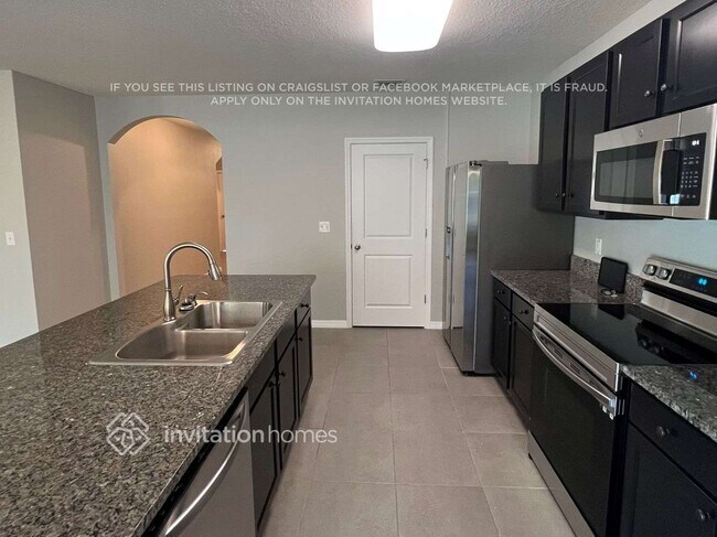 Building Photo - 14954 Flowing Gold Dr