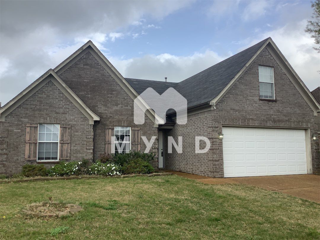 Primary Photo - 390 N Vaiden Ridge Dr