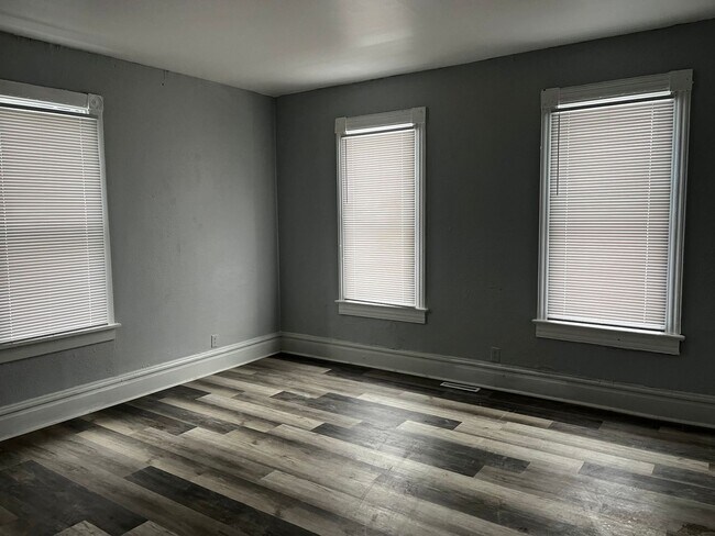 Foto del edificio - Welcome to the 3 Bedroom Home West Peoria