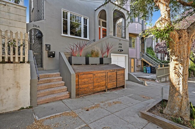 Building Photo - 278 Fair Oaks St
