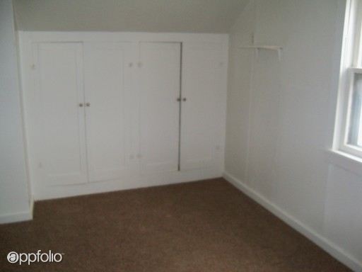 Building Photo - 917 Haines Ave