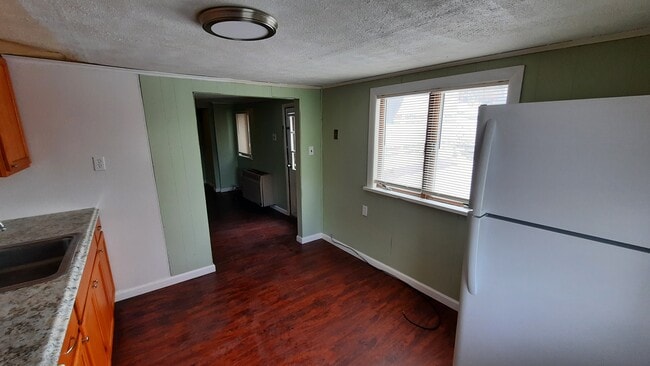 Kitchen to Living Room - 237 Sunset Dr
