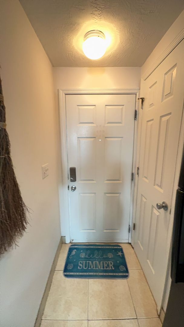 Foto del edificio - Fully Furnished One Bedroom Long Term Beac...