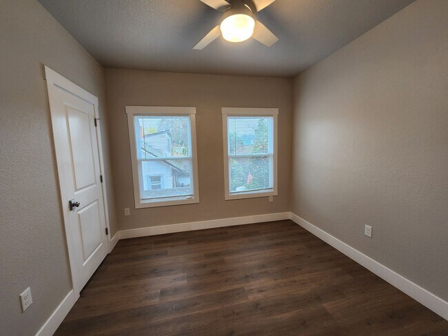 Foto del edificio - 845 9th Ave