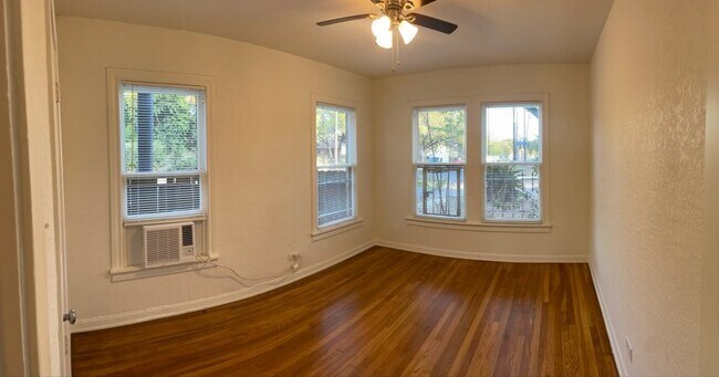 Foto del edificio - 401 W Lynwood Ave