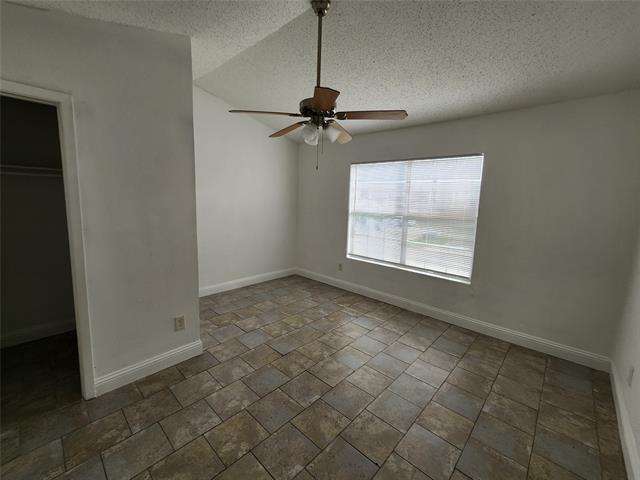 Building Photo - 9547 Olde Towne Row